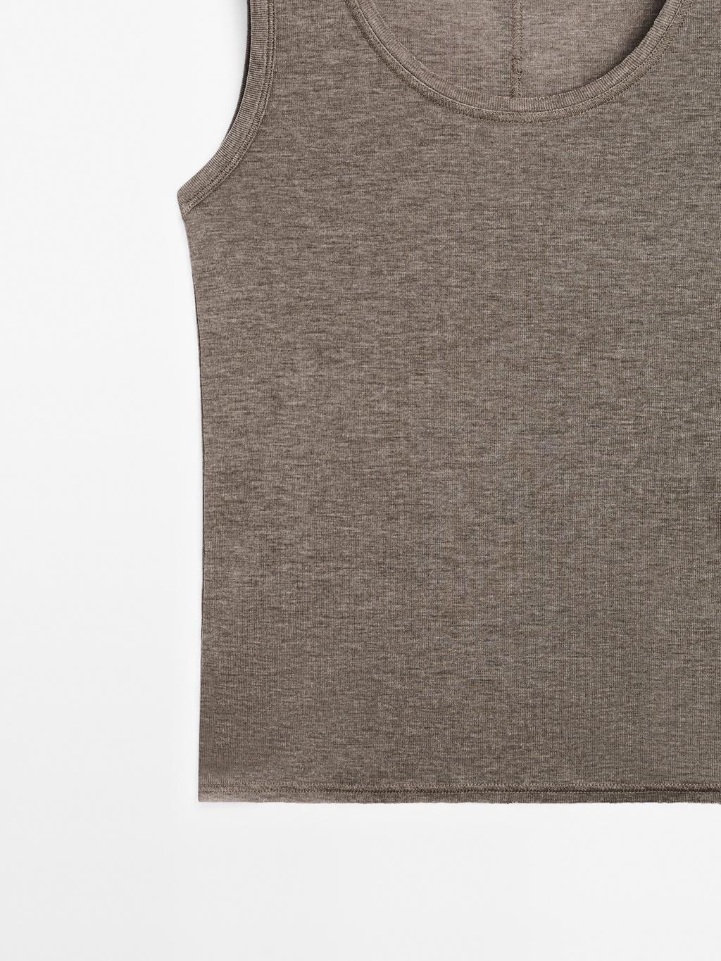 Round neck top with seam details