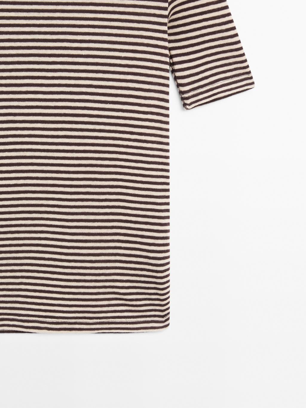 Short sleeve striped shirt