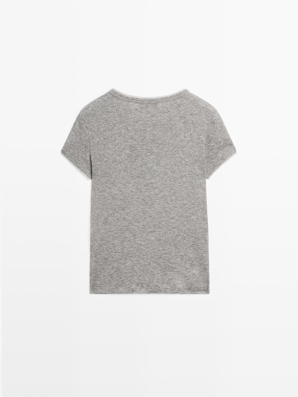 Short sleeve T-shirt with double trim