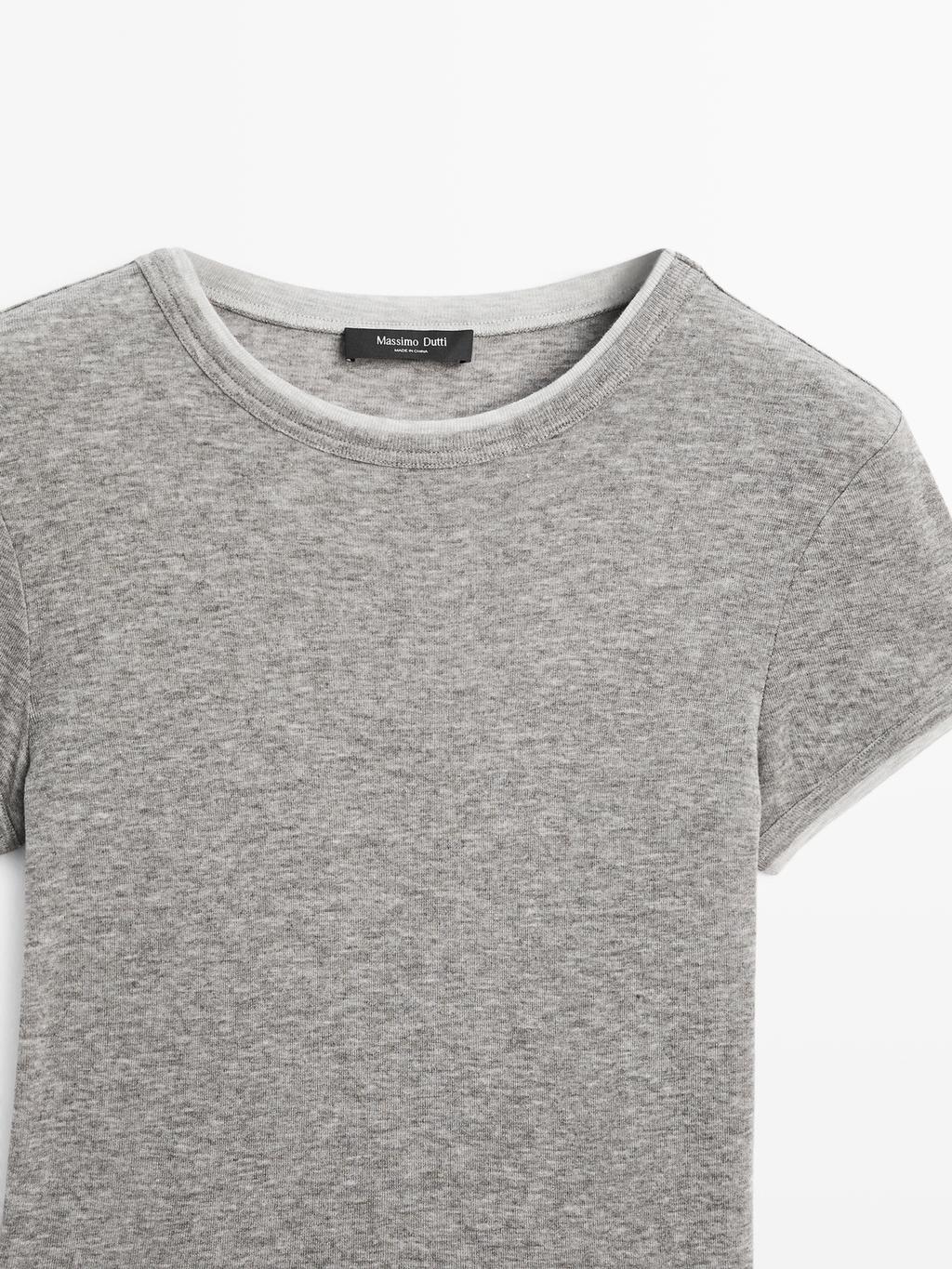 Short sleeve T-shirt with double trim