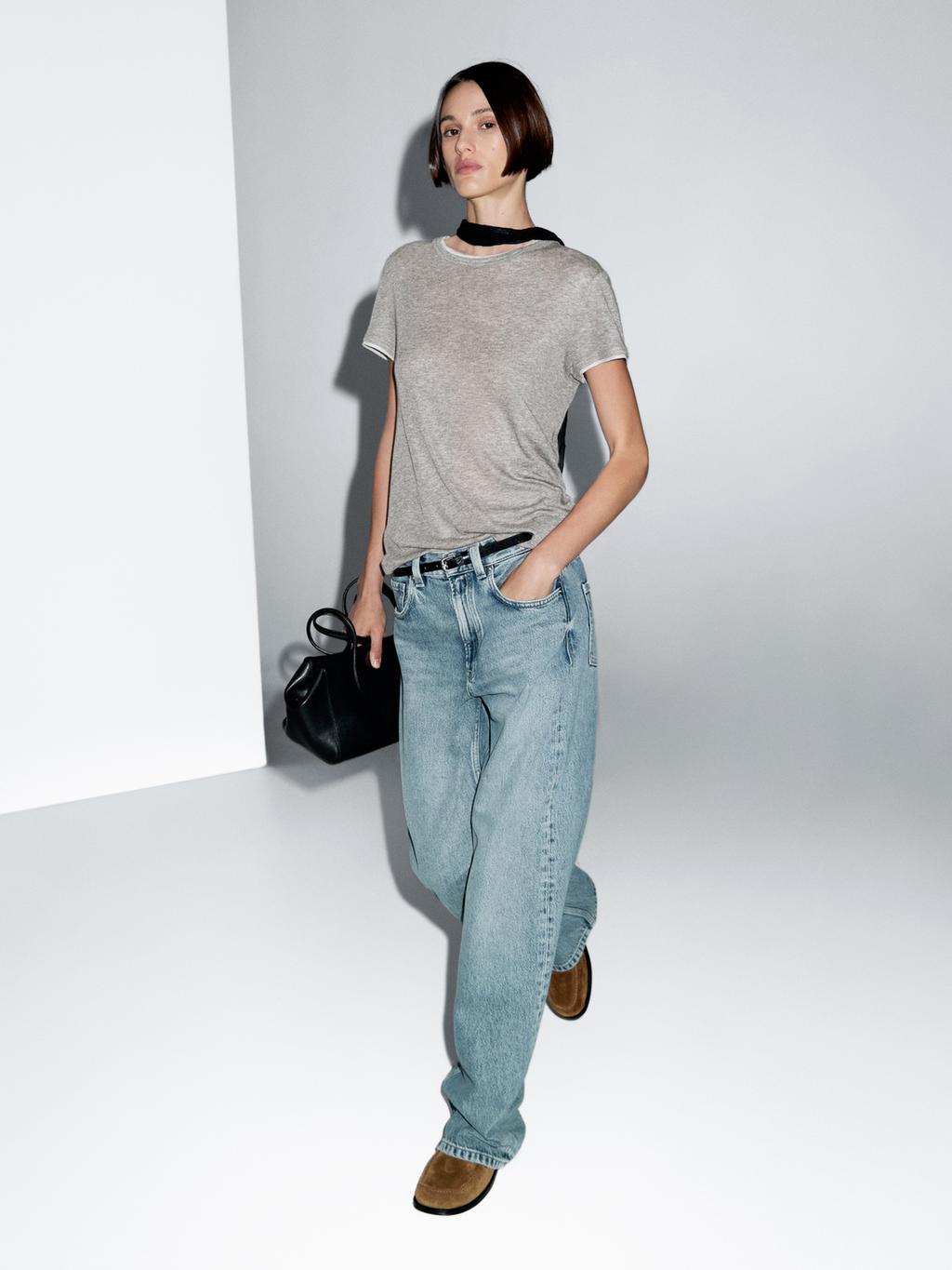 Short sleeve T-shirt with double trim