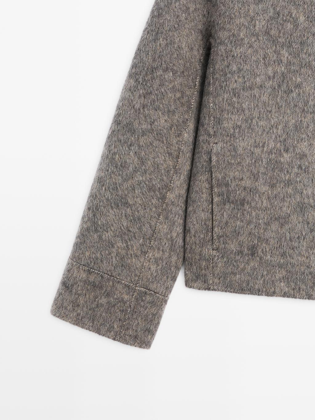 Short flecked coat
