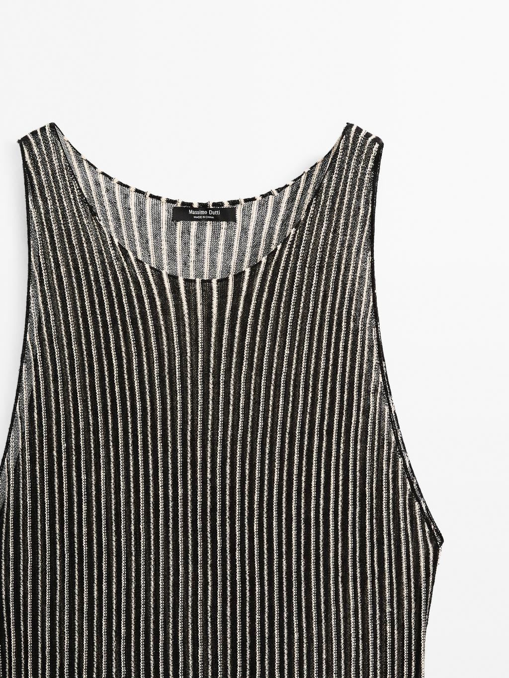 Long pleated knit dress