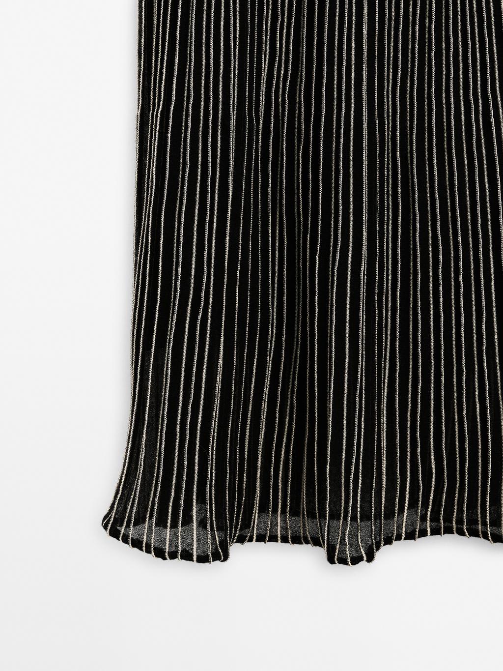 Long pleated knit dress