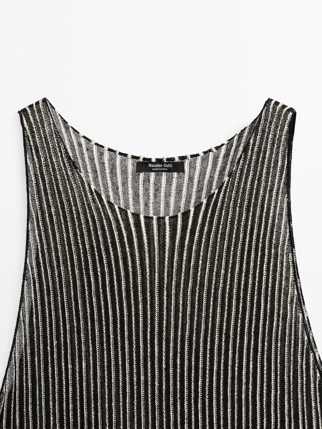 Long pleated knit dress