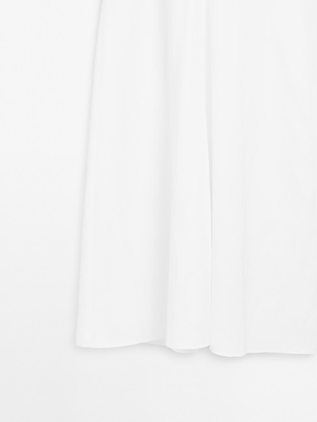 Flared V-neck midi dress