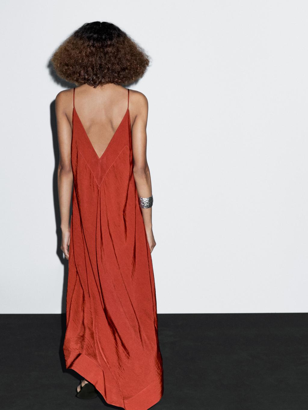 Flowing midi dress with ruffles