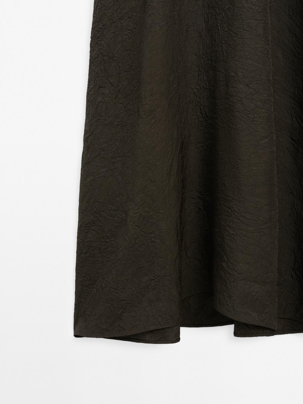 Long satin dress with short sleeves