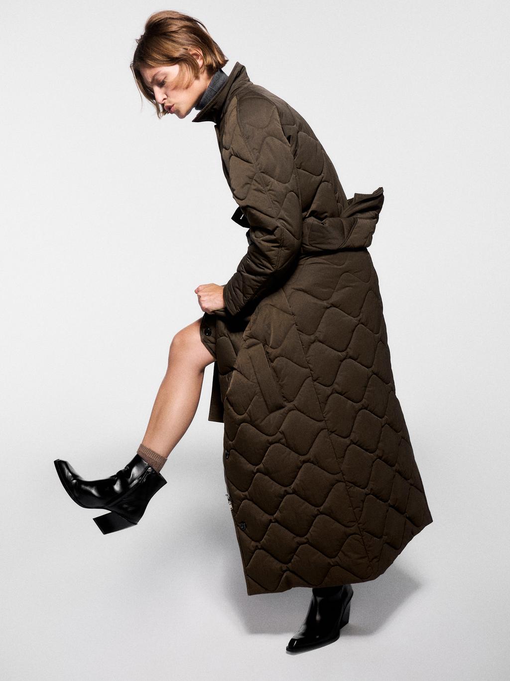 Long water-repellent puffer jacket