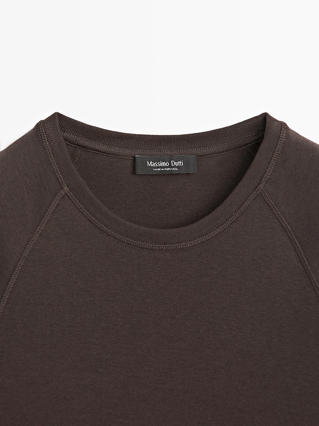 Cotton T-shirt with short raglan sleeves