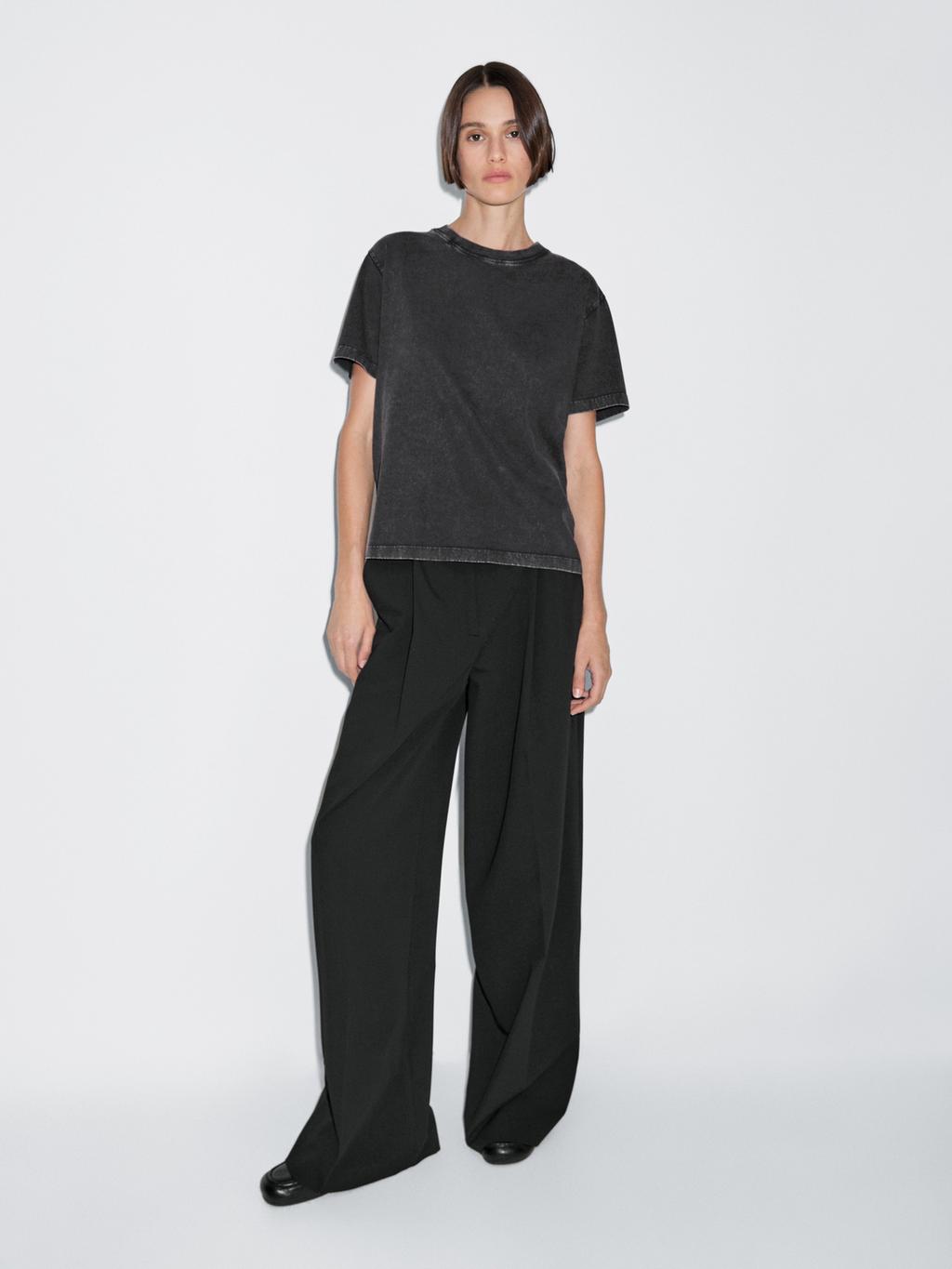 Distressed oversize T-shirt