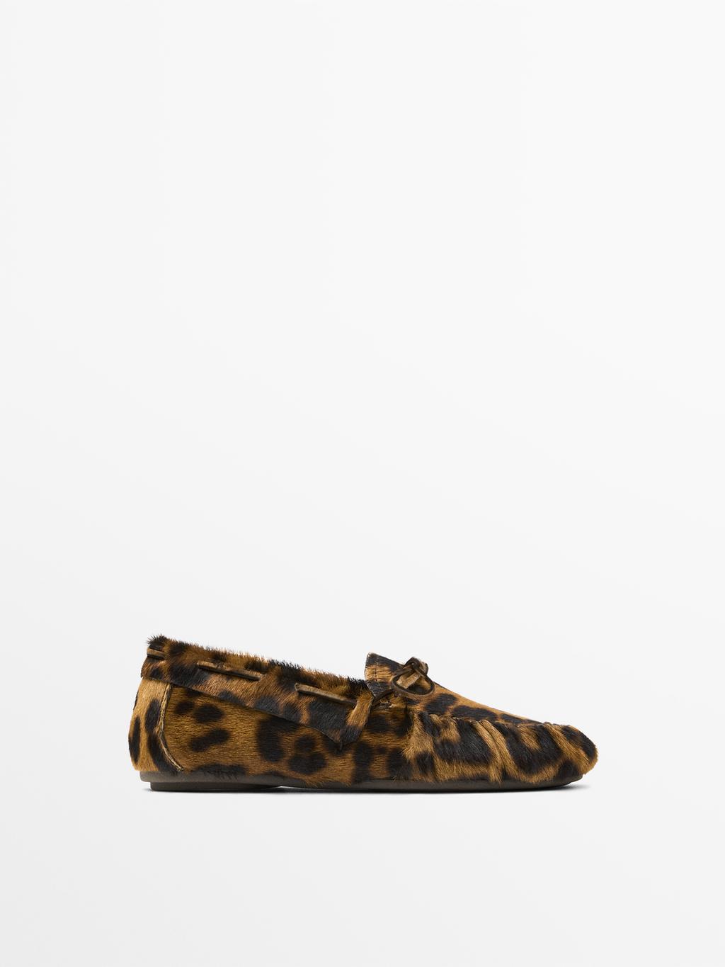 Leopard print deck shoes