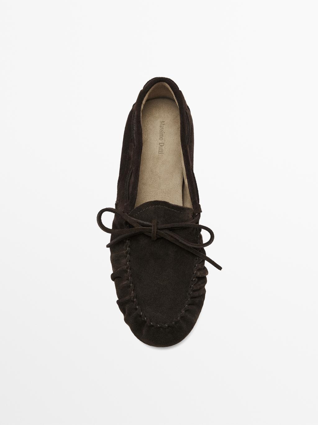 Split leather loafers with gathered bow