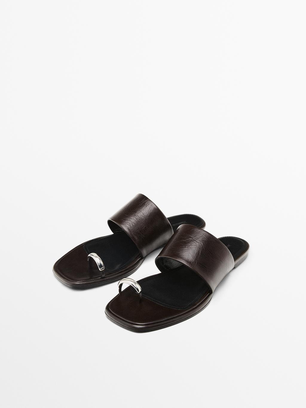 Leather flat slider sandals with ring detail